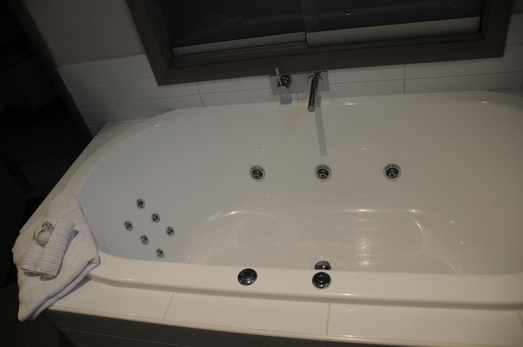 Saltair Luxury Accommodation - Adults Only แอลบานี ห้อง รูปภาพ